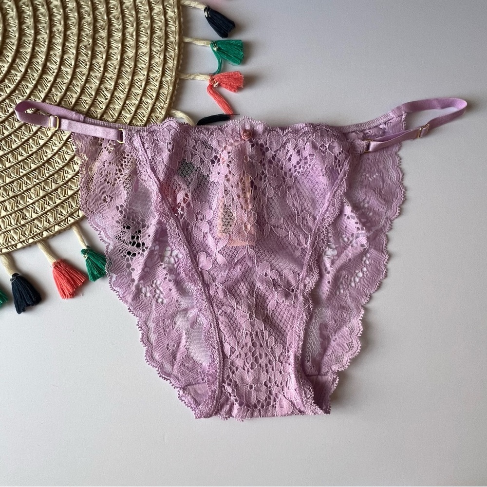 Victoria's Secret Lace Adjustable String Bikini Panty Frozen Plum Medium NEW